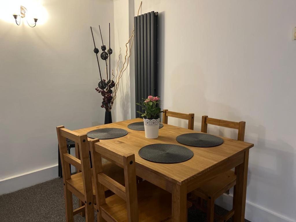 Apartament Entire 2-bedroom Flat In Camden
