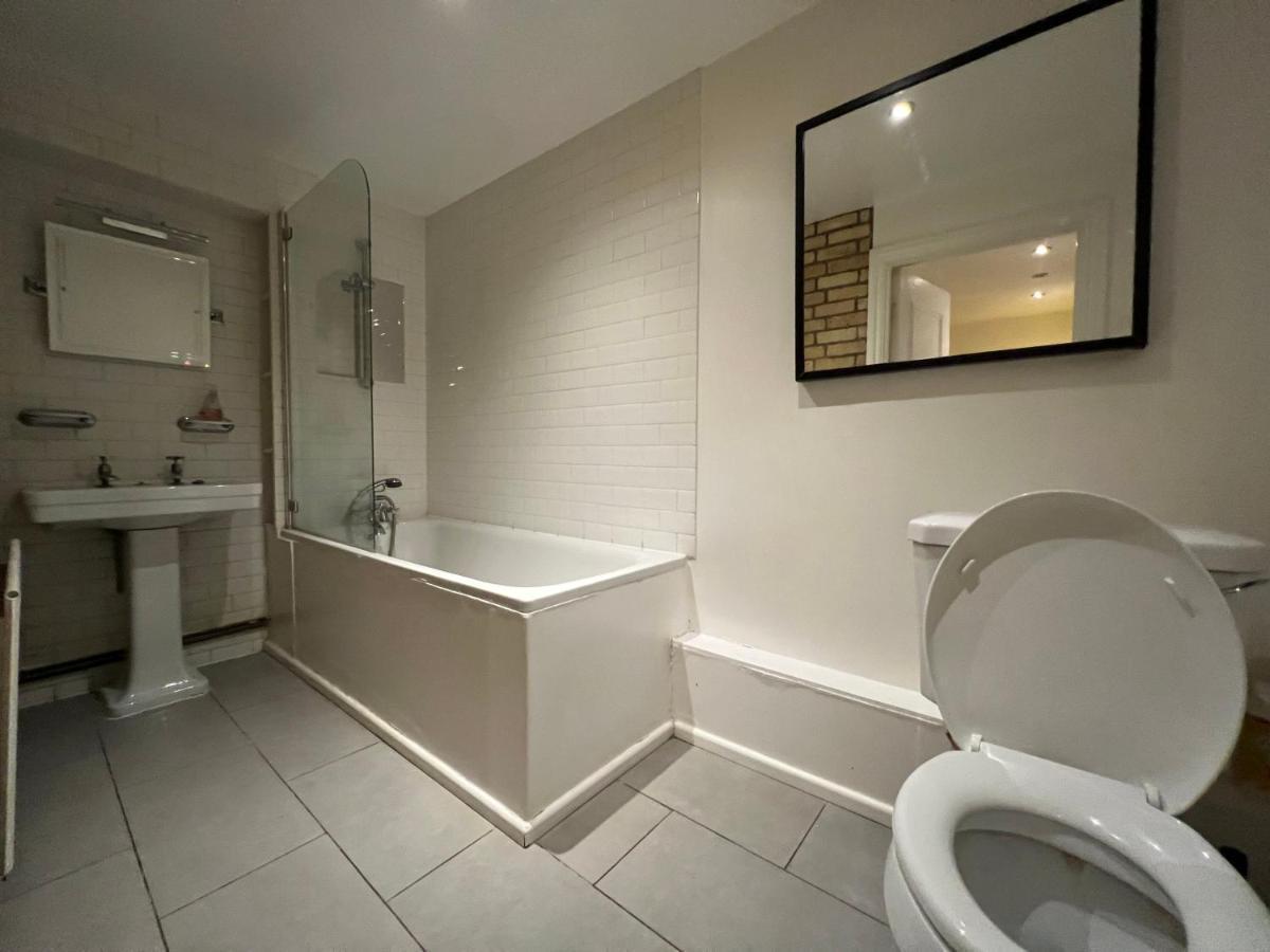 Entire 2-bedroom Flat In Camden Londra