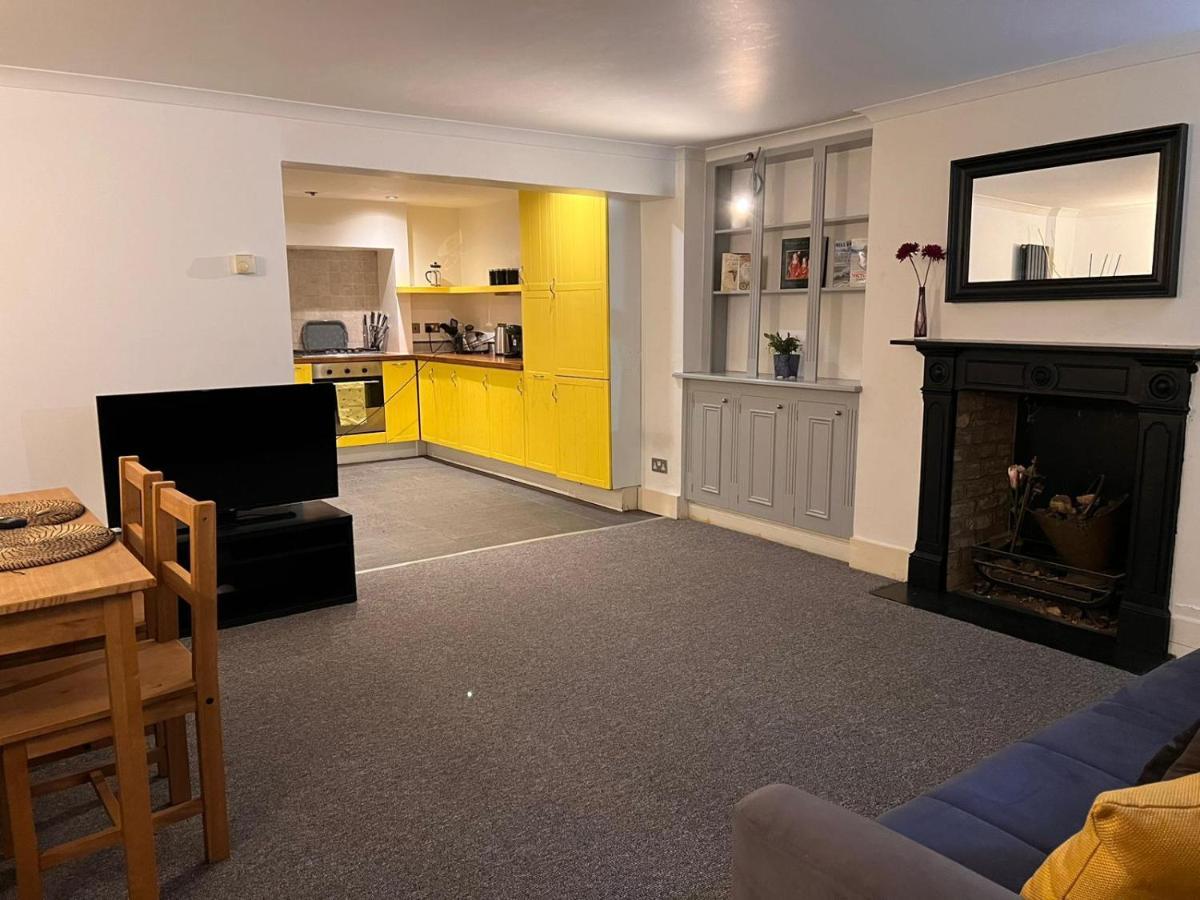 Apartament Entire 2-bedroom Flat In Camden *